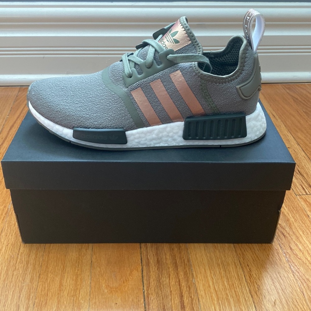 Adidas NMD_R1 NWT Women’s Size 9